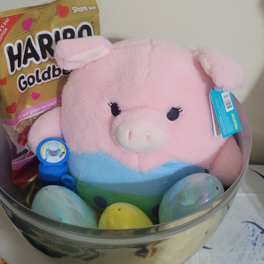 Gold Decorative Jumbo  Egg  With KELLY Easter Plush. NWT